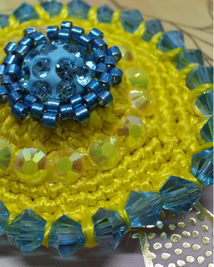 Háčkované dizajnové náušnice "Ukrajinská vôňa jej duše"